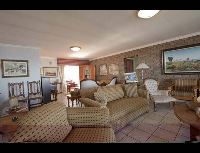 11 BEDROOM HOUSE FOR SALE IN DANA BAY
